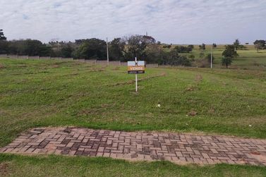 Terreno &agrave; venda - 297m&sup2; - Jardins de Versailles