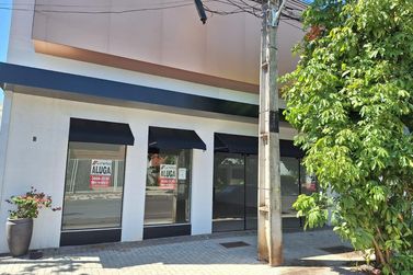 Sal&atilde;o Comercial para alugar - 243m&sup2; - Zona I