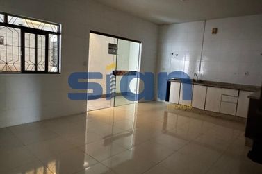 Casa para alugar - 200m&sup2; - Zona II