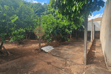 Casa &agrave; venda - 490m&sup2; - Zona V