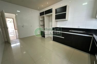 Casa para alugar - Jardim Lisboa
