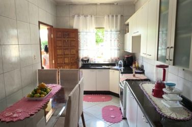 Casa &agrave; venda - 136m&sup2; - ZONA VI