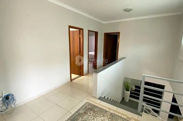 Sobrado &agrave; venda - 197m&sup2; - Zona II