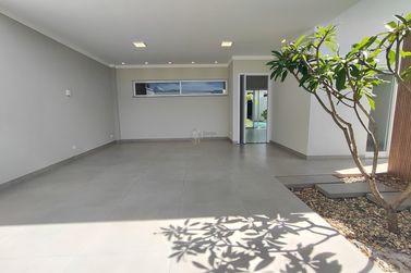 Casa &agrave; venda - 220m&sup2; - Parque Residencial Metropolitano