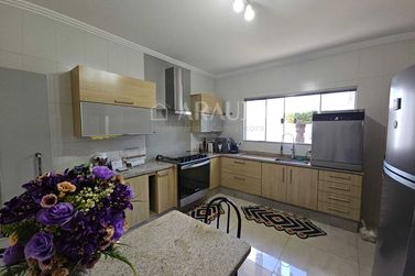 Sobrado &agrave; venda - 272m&sup2; - Zona III