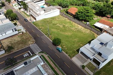 Terreno &agrave; venda - 324m&sup2; - Jardim Belvedere