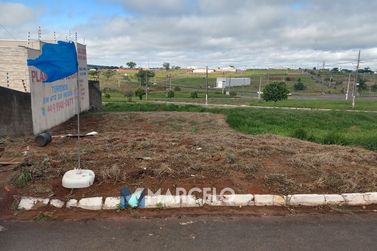 Terreno &agrave; venda - 245m&sup2; - Parque Metropolitano