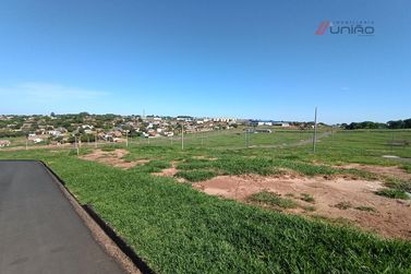 Terreno &agrave; venda - 216m&sup2; - Parque Mont Sion