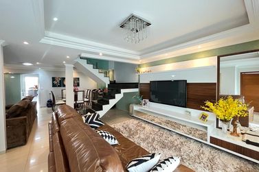 Sobrado &agrave; venda - 420m&sup2; - Jd Suzuki