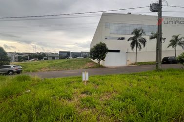 Terreno &agrave; venda - 180m&sup2; - Parque Residencial Interlagos