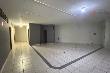 Sal&atilde;o Comercial para alugar - Zona III