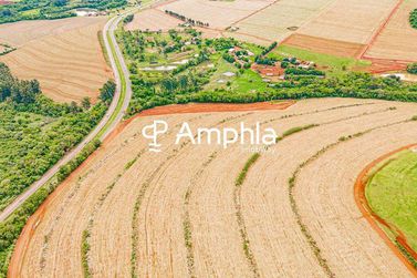 Terreno &agrave; venda - 127000m&sup2; - Zona Rural