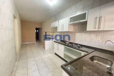 Casa &agrave; venda - 245m&sup2; - Zona II