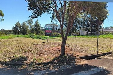 Terreno &agrave; venda - 324m&sup2; - Parque Residencial Viena III