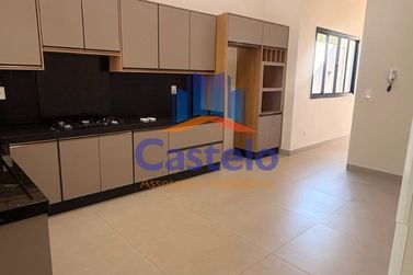 Casa para alugar - 110m&sup2; - JARDIM ITAPU&Atilde;