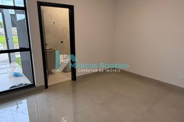 Casa &agrave; venda - 110m&sup2; - Jardim Cima
