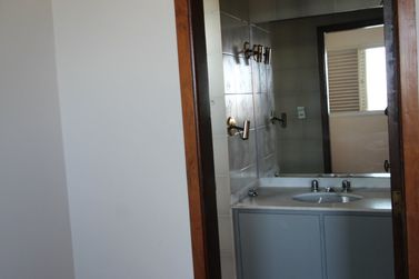 Apartamento para alugar - 130m&sup2; - Zona III