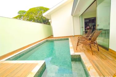 Casa &agrave; venda - 275m&sup2; - Zona I