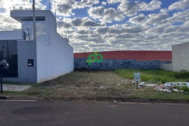 Terreno &agrave; venda - 182m&sup2; - Portugu&ecirc;s