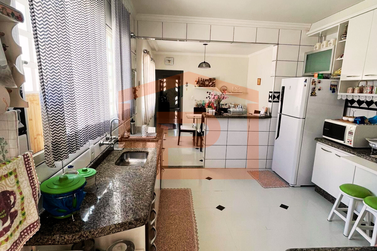 Sobrado &agrave; venda - 188m&sup2; - Zona II