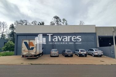 Sal&atilde;o Comercial para alugar - 700m&sup2; - Jardim Santiago