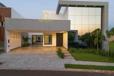 Casa &agrave; venda - 250m&sup2; - Zona VII