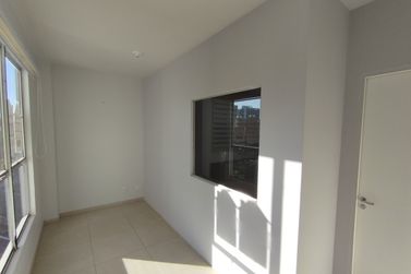 Sala Comercial &agrave; venda - 53m&sup2; - ZONA I