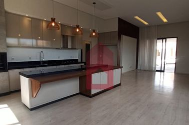 Casa &agrave; venda - 141m&sup2; - PAYSAGE ESSENZA CONDOM&Iacute;NIO