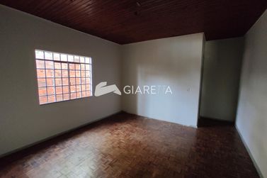 Casa &agrave; venda - 200m&sup2; - JARDIM SANTA MARIA