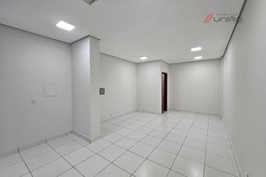 Sal&atilde;o Comercial &agrave; venda - Zona I