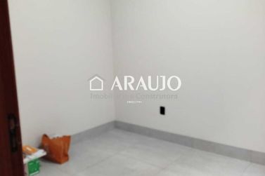 Casa &agrave; venda - 69m&sup2; - Jardim  Santiago