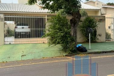 Casa &agrave; venda - 242m&sup2; - Zona I