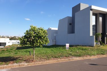 Terreno &agrave; venda - 259m&sup2; - Paysage Essenza Condom&iacute;nio