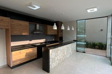 Sobrado &agrave; venda - 428m&sup2; - Jardim Imigrantes II