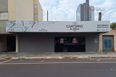 Sal&atilde;o Comercial para alugar - 240m&sup2; - Zona III