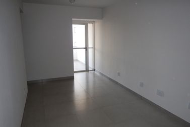 Apartamento &agrave; venda - 68m&sup2; - ZONA III