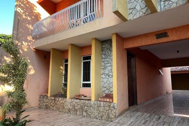 Casa &agrave; venda - 182m&sup2; - Jardim Aratimbo