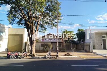 Casa para alugar - 118m&sup2; - Zona VI