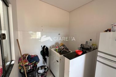 Casa &agrave; venda - 50m&sup2; - JARDIM PINHEIRINHO