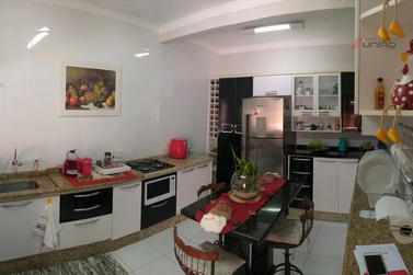 Casa &agrave; venda - 300m&sup2; - Zona II