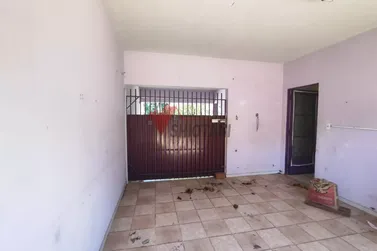 Casa &agrave; venda - Zona VI