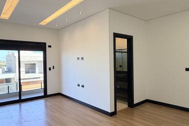 Sobrado &agrave; venda - 200m&sup2; - Jardim Colorado