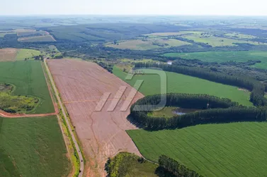 Fazenda &agrave; venda - 72m&sup2; - PR-468