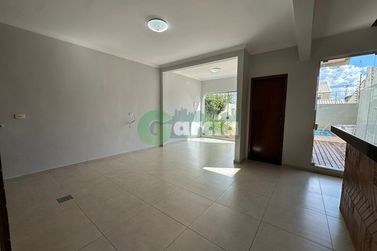 Sobrado para alugar - Zona II