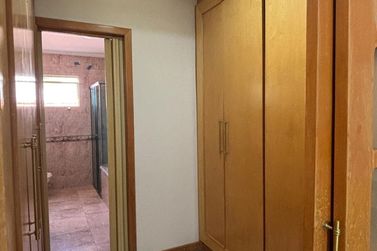 Casa para alugar - 363m&sup2; - Zona IV