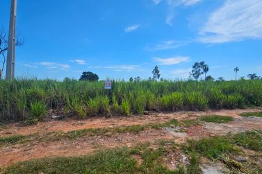 Ch&aacute;cara &agrave; venda - 21111m&sup2; - PARQUE LAGO AZUL