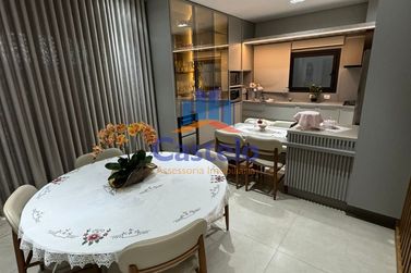 Casa &agrave; venda - 260m&sup2; - ZONA VII