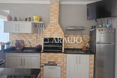 Sobrado &agrave; venda - 272m&sup2; - Zona III