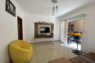 Casa &agrave; venda - 158m&sup2; - ZONA VI