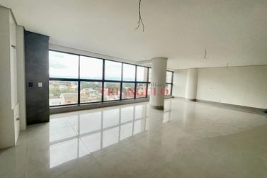 Apartamento &agrave; venda - 223m&sup2; - ZONA II
